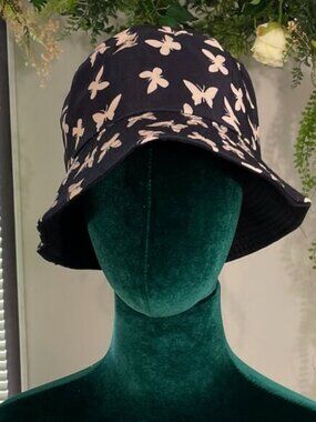 8 Other Reasons | Butterfly Print Bucket Hat In Navy